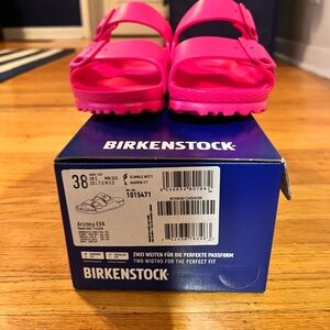 Birkenstock Arizona EVA Slide Sandal
BRAND NEW! Size: 7 Color: Beetroot Purple
